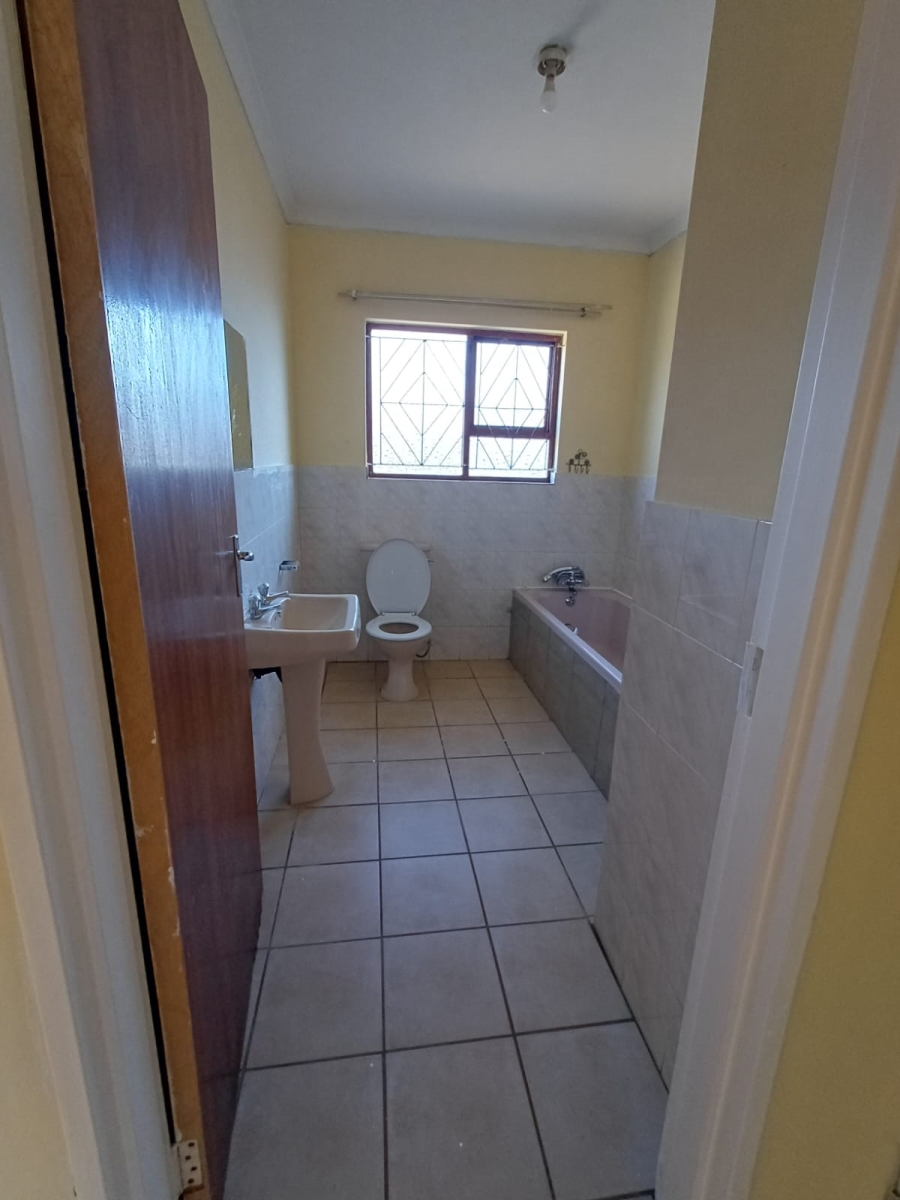 3 Bedroom Property for Sale in Laurie Dashwood Park Eastern Cape